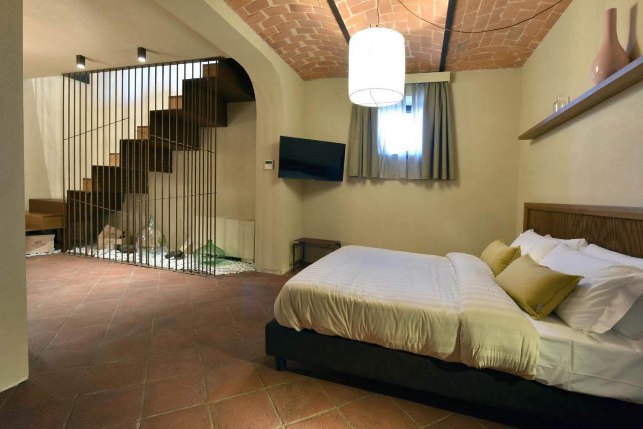 Cascina La Badia Bed & Breakfast Montegrosso d'Asti ภายนอก รูปภาพ